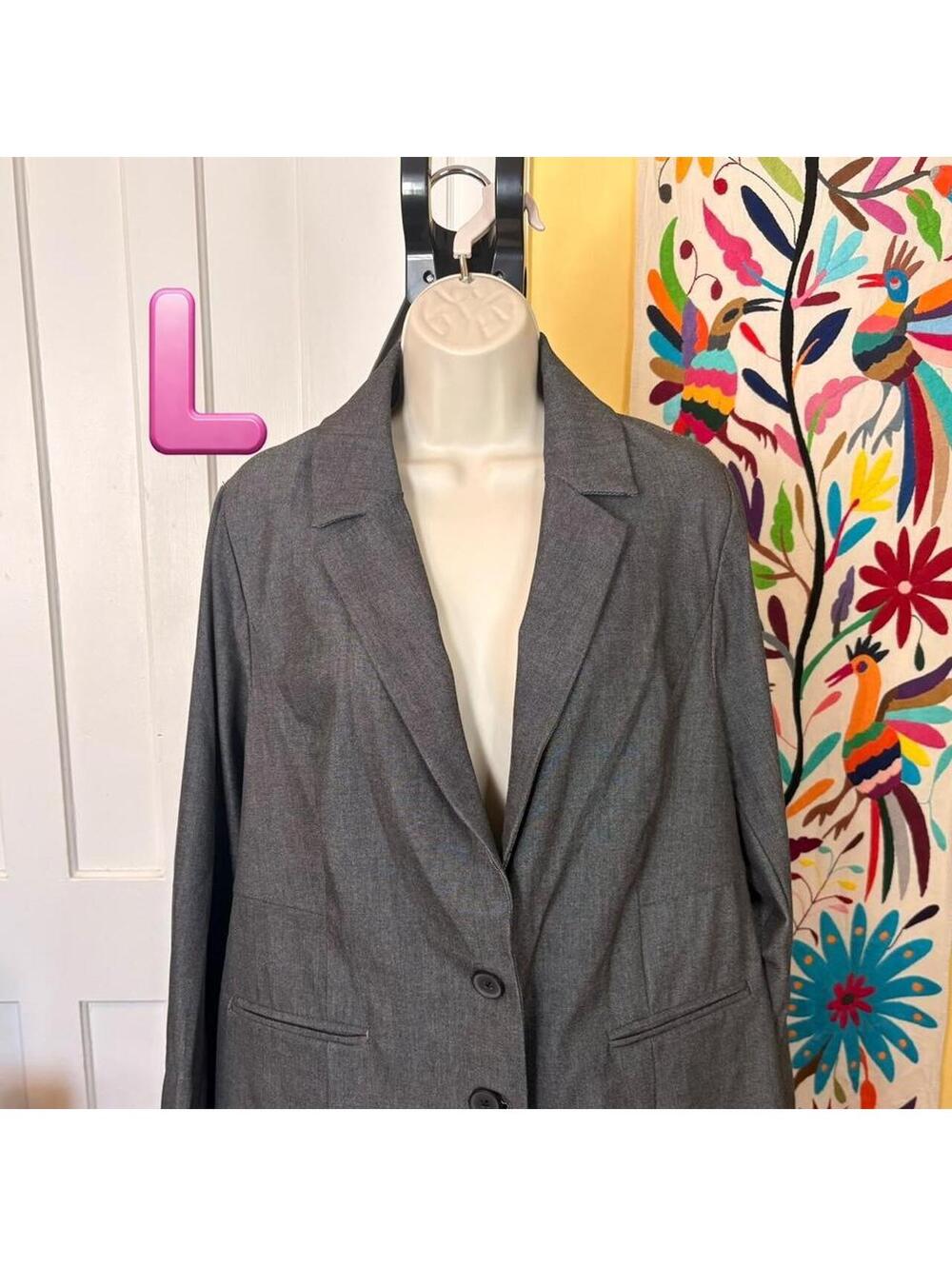Torrid Gray Blazer. Made for curves! She’s a closet staple